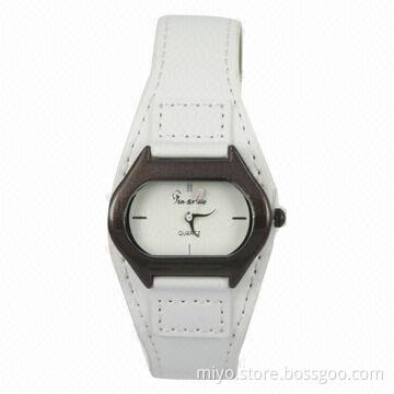 2013 Fashionable, Spray Paint, Lady's Wristwatches in Alloy Case and PU Strap